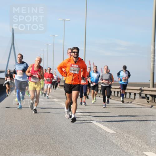 03.10.2025 - Köhlbrandbrückenlauf Yannick Fuchs http://msf.ph/oto/9193094 03.10.2025 11:54:45 Position 3  meine-sportfotos.de