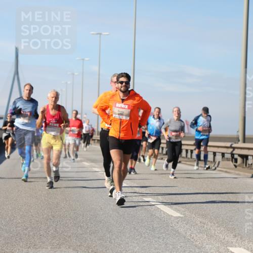 03.10.2025 - Köhlbrandbrückenlauf Yannick Fuchs http://msf.ph/oto/9193100 03.10.2025 11:54:46 Position 3  meine-sportfotos.de