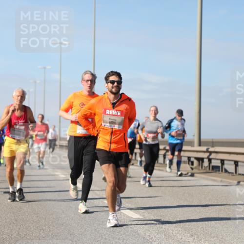 03.10.2025 - Köhlbrandbrückenlauf Yannick Fuchs http://msf.ph/oto/9193109 03.10.2025 11:54:46 Position 3 6726 meine-sportfotos.de