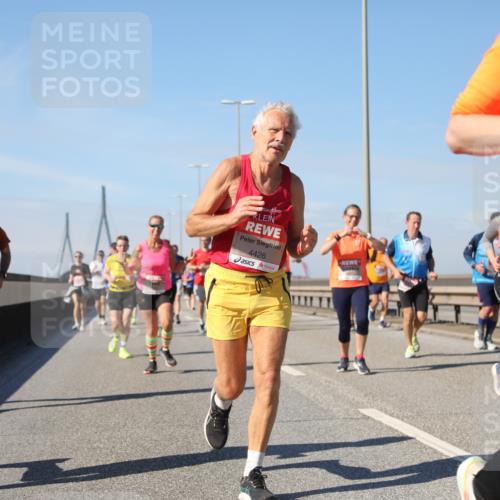 03.10.2025 - Köhlbrandbrückenlauf Yannick Fuchs http://msf.ph/oto/9193143 03.10.2025 11:54:49 Position 3 6028, 4426, 585 meine-sportfotos.de