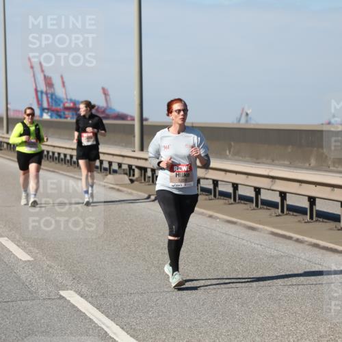 03.10.2025 - Köhlbrandbrückenlauf Yannick Fuchs http://msf.ph/oto/9193154 03.10.2025 12:15:42 Position 3 361, 5228 meine-sportfotos.de