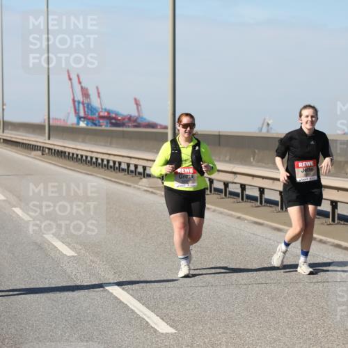 03.10.2025 - Köhlbrandbrückenlauf Yannick Fuchs http://msf.ph/oto/9193184 03.10.2025 12:15:47 Position 3 5257 meine-sportfotos.de