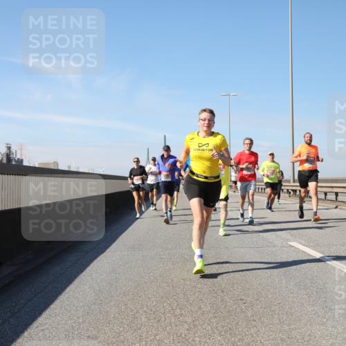 03.10.2025 - Köhlbrandbrückenlauf Yannick Fuchs http://msf.ph/oto/9193187 03.10.2025 11:54:52 Position 3  meine-sportfotos.de