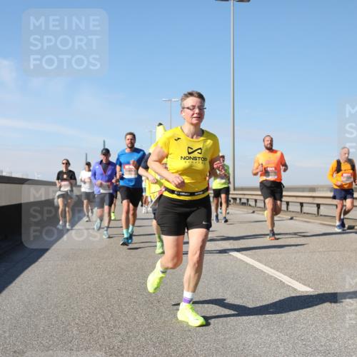 03.10.2025 - Köhlbrandbrückenlauf Yannick Fuchs http://msf.ph/oto/9193200 03.10.2025 11:54:53 Position 3  meine-sportfotos.de