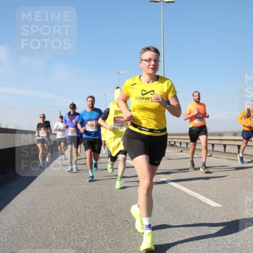 03.10.2025 - Köhlbrandbrückenlauf Yannick Fuchs http://msf.ph/oto/9193203 03.10.2025 11:54:53 Position 3 1 meine-sportfotos.de