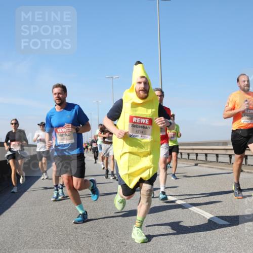 03.10.2025 - Köhlbrandbrückenlauf Yannick Fuchs http://msf.ph/oto/9193207 03.10.2025 11:54:54 Position 3 4711, 4774 meine-sportfotos.de