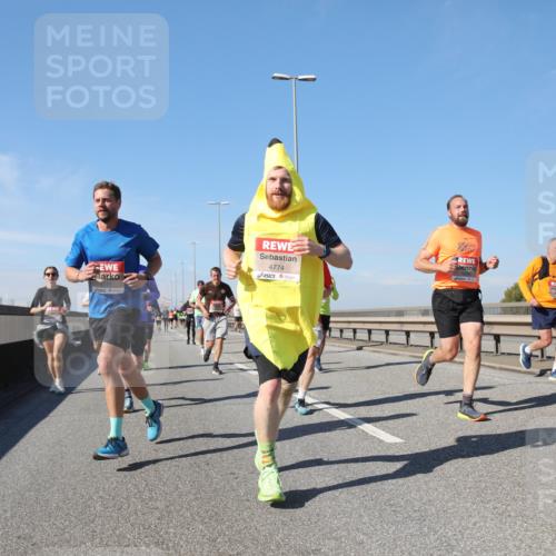 03.10.2025 - Köhlbrandbrückenlauf Yannick Fuchs http://msf.ph/oto/9193209 03.10.2025 11:54:54 Position 3 4774 meine-sportfotos.de