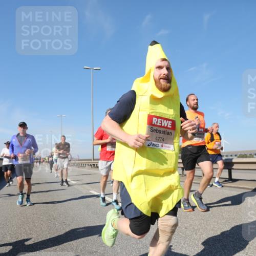 03.10.2025 - Köhlbrandbrückenlauf Yannick Fuchs http://msf.ph/oto/9193219 03.10.2025 11:54:54 Position 3 4774 meine-sportfotos.de