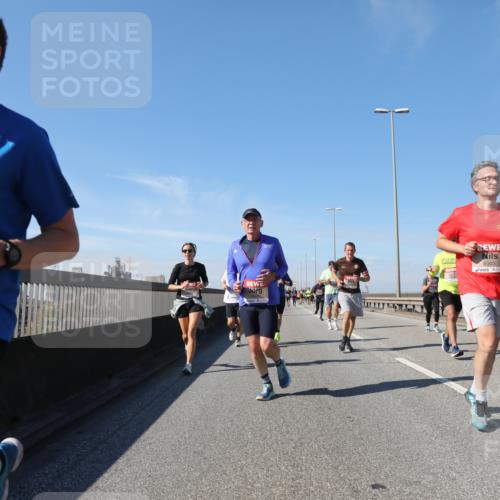 03.10.2025 - Köhlbrandbrückenlauf Yannick Fuchs http://msf.ph/oto/9193226 03.10.2025 11:54:55 Position 3 4711, 6303 meine-sportfotos.de