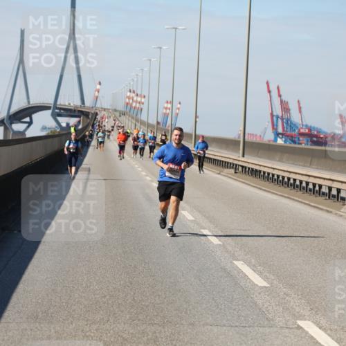 03.10.2025 - Köhlbrandbrückenlauf Yannick Fuchs http://msf.ph/oto/9193254 03.10.2025 12:15:55 Position 3  meine-sportfotos.de