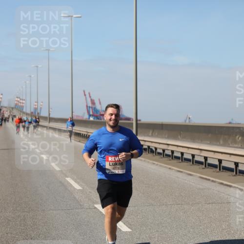 03.10.2025 - Köhlbrandbrückenlauf Yannick Fuchs http://msf.ph/oto/9193282 03.10.2025 12:16:02 Position 3 4778 meine-sportfotos.de
