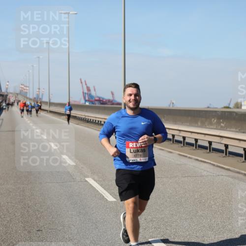 03.10.2025 - Köhlbrandbrückenlauf Yannick Fuchs http://msf.ph/oto/9193288 03.10.2025 12:16:03 Position 3 4778 meine-sportfotos.de