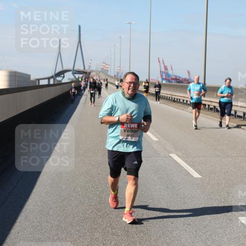 03.10.2025 - Köhlbrandbrückenlauf Yannick Fuchs http://msf.ph/oto/9193298 03.10.2025 12:16:46 Position 3 6528 meine-sportfotos.de