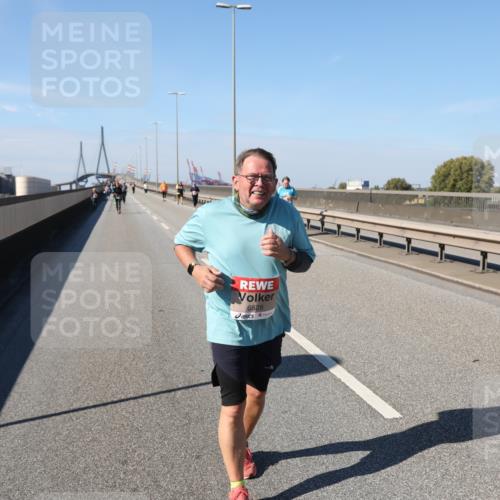 03.10.2025 - Köhlbrandbrückenlauf Yannick Fuchs http://msf.ph/oto/9193310 03.10.2025 12:16:48 Position 3 6528 meine-sportfotos.de