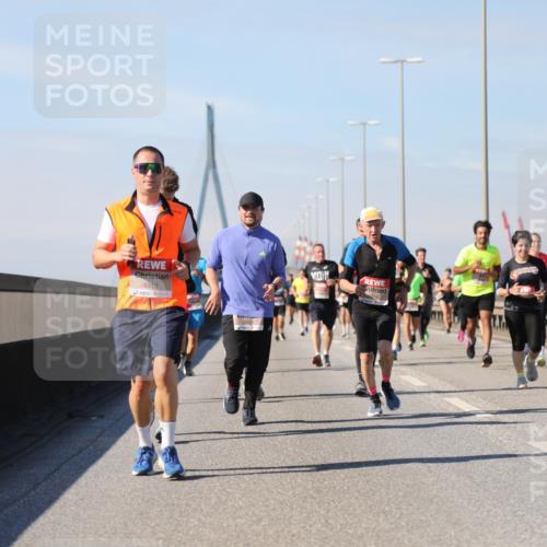 03.10.2025 - Köhlbrandbrückenlauf Yannick Fuchs http://msf.ph/oto/9193329 03.10.2025 11:55:03 Position 3 4313, 318 meine-sportfotos.de