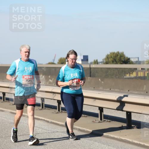 03.10.2025 - Köhlbrandbrückenlauf Yannick Fuchs http://msf.ph/oto/9193330 03.10.2025 12:16:50 Position 3 6542, 6546 meine-sportfotos.de