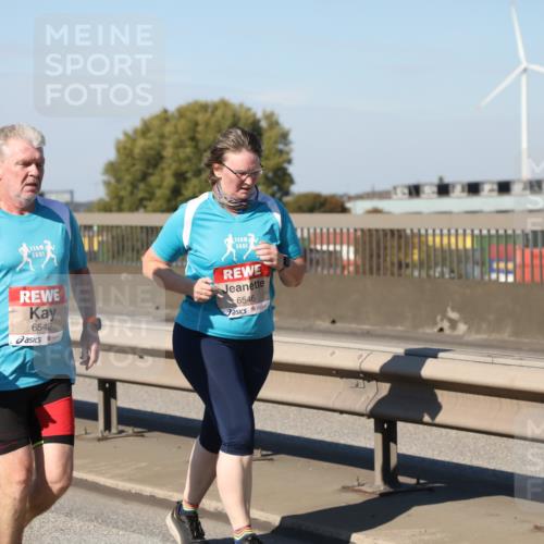 03.10.2025 - Köhlbrandbrückenlauf Yannick Fuchs http://msf.ph/oto/9193340 03.10.2025 12:16:52 Position 3 6542, 1, 6546 meine-sportfotos.de