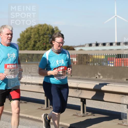 03.10.2025 - Köhlbrandbrückenlauf Yannick Fuchs http://msf.ph/oto/9193345 03.10.2025 12:16:53 Position 3 6542, 6546 meine-sportfotos.de