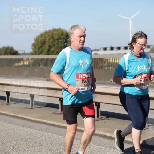 03.10.2025 - Köhlbrandbrückenlauf Yannick Fuchs http://msf.ph/oto/9193346 03.10.2025 12:16:53 Position 3 6542, 6546 meine-sportfotos.de