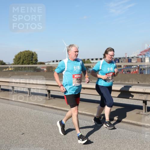 03.10.2025 - Köhlbrandbrückenlauf Yannick Fuchs http://msf.ph/oto/9193359 03.10.2025 12:16:54 Position 3 6542 meine-sportfotos.de