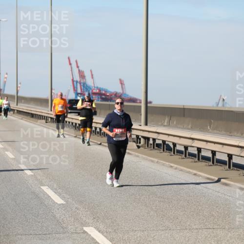 03.10.2025 - Köhlbrandbrückenlauf Yannick Fuchs http://msf.ph/oto/9193363 03.10.2025 12:16:56 Position 3  meine-sportfotos.de