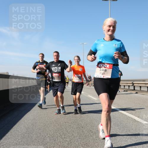 03.10.2025 - Köhlbrandbrückenlauf Yannick Fuchs http://msf.ph/oto/9193413 03.10.2025 11:55:11 Position 3 5054, 406, 6227 meine-sportfotos.de
