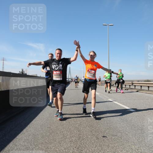 03.10.2025 - Köhlbrandbrückenlauf Yannick Fuchs http://msf.ph/oto/9193429 03.10.2025 11:55:12 Position 3 4406 meine-sportfotos.de