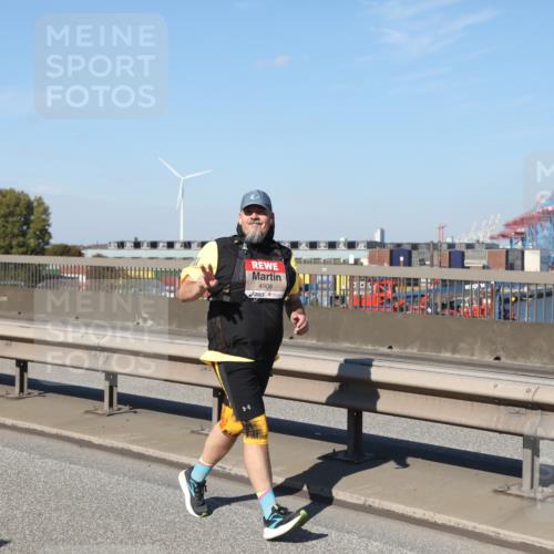 03.10.2025 - Köhlbrandbrückenlauf Yannick Fuchs http://msf.ph/oto/9193465 03.10.2025 12:17:09 Position 3 4906 meine-sportfotos.de