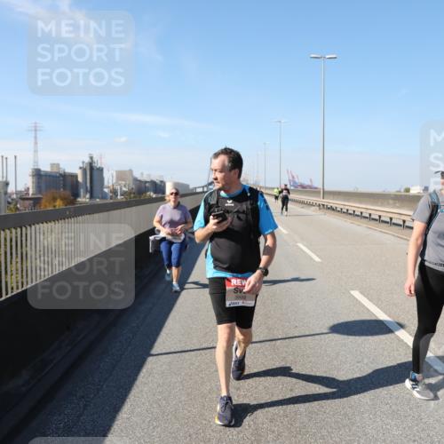 03.10.2025 - Köhlbrandbrückenlauf Yannick Fuchs http://msf.ph/oto/9193545 03.10.2025 12:17:17 Position 3 5988 meine-sportfotos.de