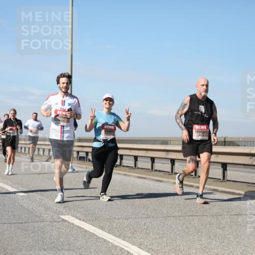 03.10.2025 - Köhlbrandbrückenlauf Yannick Fuchs http://msf.ph/oto/9193548 03.10.2025 11:55:19 Position 3 5678 meine-sportfotos.de