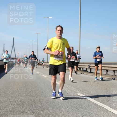 03.10.2025 - Köhlbrandbrückenlauf Yannick Fuchs http://msf.ph/oto/9193573 03.10.2025 11:55:20 Position 3 5942, 4628 meine-sportfotos.de