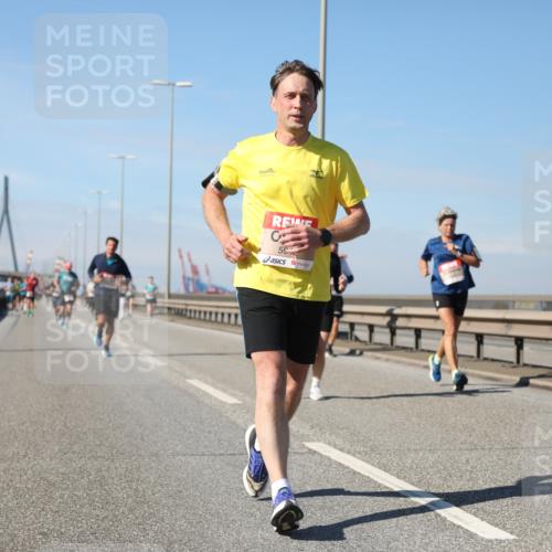 03.10.2025 - Köhlbrandbrückenlauf Yannick Fuchs http://msf.ph/oto/9193583 03.10.2025 11:55:21 Position 3 59 meine-sportfotos.de