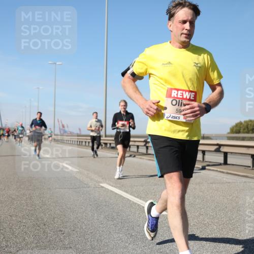 03.10.2025 - Köhlbrandbrückenlauf Yannick Fuchs http://msf.ph/oto/9193591 03.10.2025 11:55:22 Position 3 59 meine-sportfotos.de