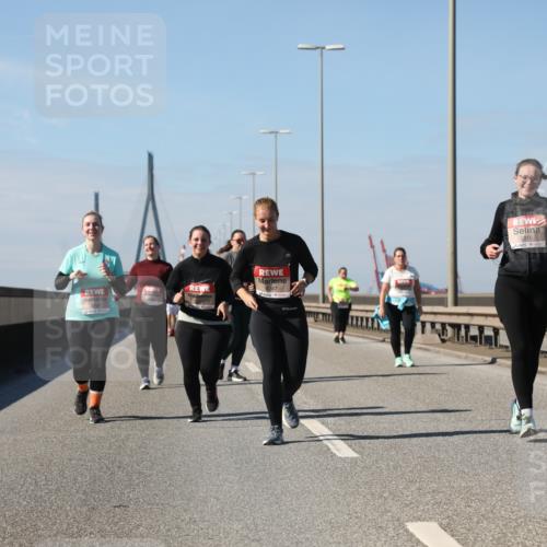 03.10.2025 - Köhlbrandbrückenlauf Yannick Fuchs http://msf.ph/oto/9193592 03.10.2025 12:17:24 Position 3  meine-sportfotos.de