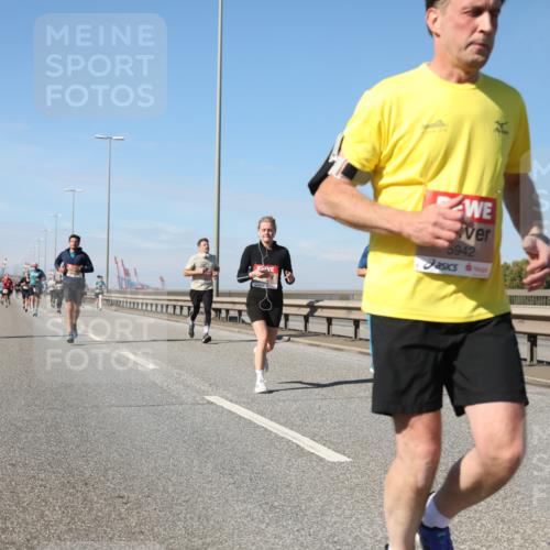 03.10.2025 - Köhlbrandbrückenlauf Yannick Fuchs http://msf.ph/oto/9193594 03.10.2025 11:55:22 Position 3 5942 meine-sportfotos.de