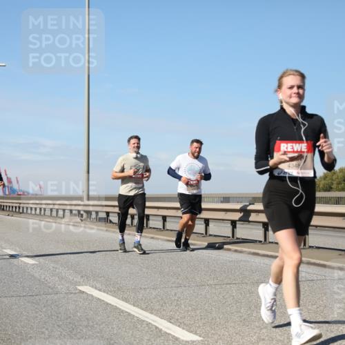 03.10.2025 - Köhlbrandbrückenlauf Yannick Fuchs http://msf.ph/oto/9193609 03.10.2025 11:55:23 Position 3 4348, 4509 meine-sportfotos.de