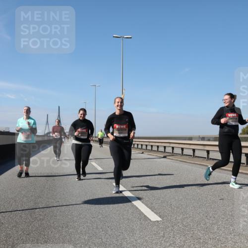 03.10.2025 - Köhlbrandbrückenlauf Yannick Fuchs http://msf.ph/oto/9193617 03.10.2025 12:17:26 Position 3  meine-sportfotos.de