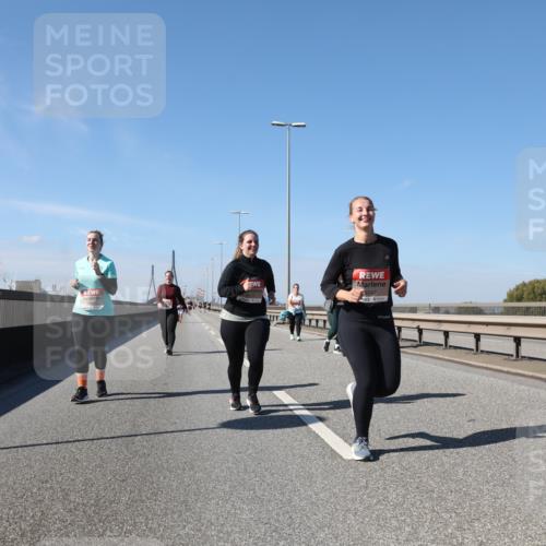 03.10.2025 - Köhlbrandbrückenlauf Yannick Fuchs http://msf.ph/oto/9193621 03.10.2025 12:17:27 Position 3 6247 meine-sportfotos.de