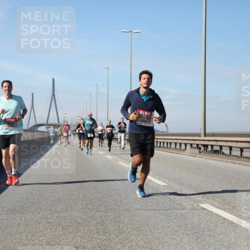 03.10.2025 - Köhlbrandbrückenlauf Yannick Fuchs http://msf.ph/oto/9193623 03.10.2025 11:55:24 Position 3 5358 meine-sportfotos.de