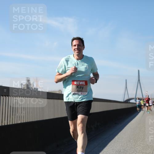 03.10.2025 - Köhlbrandbrückenlauf Yannick Fuchs http://msf.ph/oto/9193654 03.10.2025 11:55:26 Position 3 6370 meine-sportfotos.de