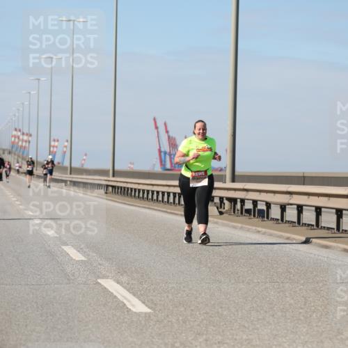 03.10.2025 - Köhlbrandbrückenlauf Yannick Fuchs http://msf.ph/oto/9193673 03.10.2025 12:17:31 Position 3  meine-sportfotos.de