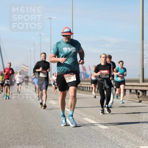 03.10.2025 - Köhlbrandbrückenlauf Yannick Fuchs http://msf.ph/oto/9193684 03.10.2025 11:55:29 Position 3 4259 meine-sportfotos.de