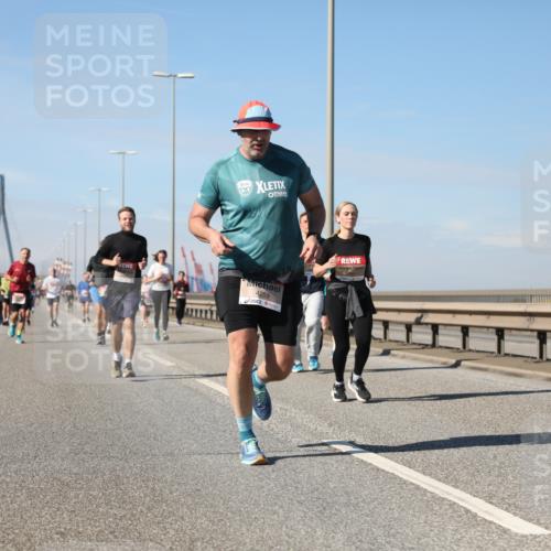 03.10.2025 - Köhlbrandbrückenlauf Yannick Fuchs http://msf.ph/oto/9193703 03.10.2025 11:55:30 Position 3 4259, 7 meine-sportfotos.de