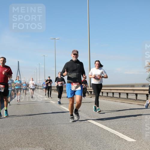 03.10.2025 - Köhlbrandbrückenlauf Yannick Fuchs http://msf.ph/oto/9193722 03.10.2025 11:55:36 Position 3  meine-sportfotos.de