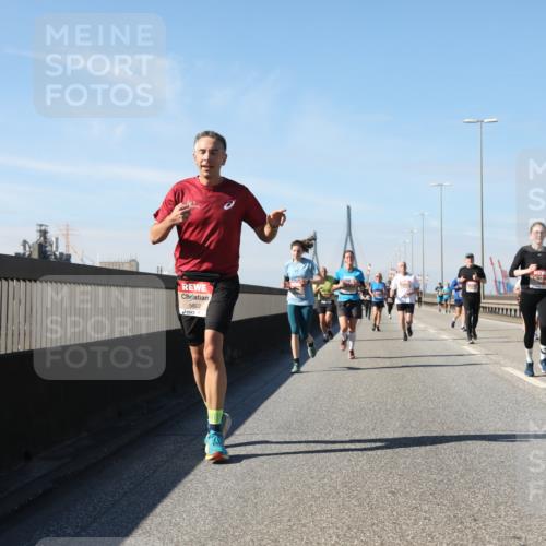 03.10.2025 - Köhlbrandbrückenlauf Yannick Fuchs http://msf.ph/oto/9193740 03.10.2025 11:55:37 Position 3 5802 meine-sportfotos.de