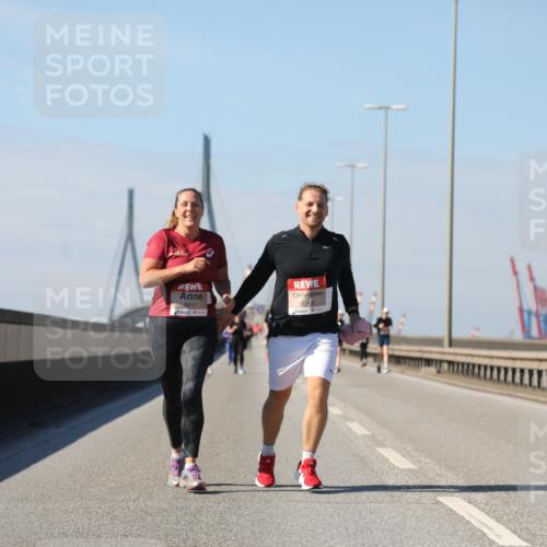 03.10.2025 - Köhlbrandbrückenlauf Yannick Fuchs http://msf.ph/oto/9193741 03.10.2025 12:17:38 Position 3 6011, 601 meine-sportfotos.de