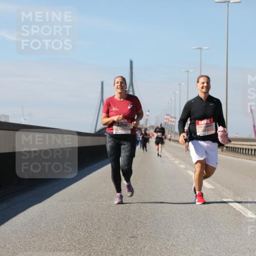 03.10.2025 - Köhlbrandbrückenlauf Yannick Fuchs http://msf.ph/oto/9193748 03.10.2025 12:17:38 Position 3 6011, 6010 meine-sportfotos.de