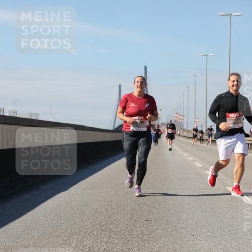 03.10.2025 - Köhlbrandbrückenlauf Yannick Fuchs http://msf.ph/oto/9193752 03.10.2025 12:17:39 Position 3 6011, 6010 meine-sportfotos.de