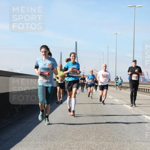 03.10.2025 - Köhlbrandbrückenlauf Yannick Fuchs http://msf.ph/oto/9193753 03.10.2025 11:55:38 Position 3 30, 4232 meine-sportfotos.de