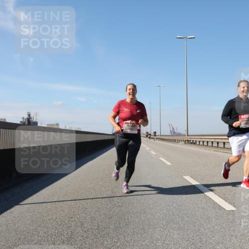 03.10.2025 - Köhlbrandbrückenlauf Yannick Fuchs http://msf.ph/oto/9193782 03.10.2025 12:17:41 Position 3 6011, 6010 meine-sportfotos.de